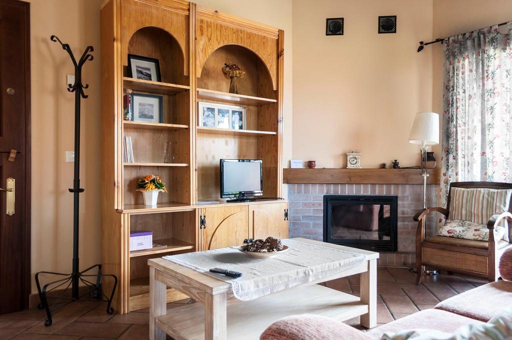 Apartamentos Rurales La Carbayala Oviñana Екстериор снимка